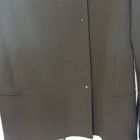 Donna Karan black label, olive lined wool suit jacket/coat, EUC, sz. 46/8-10. - Picture 3 of 6